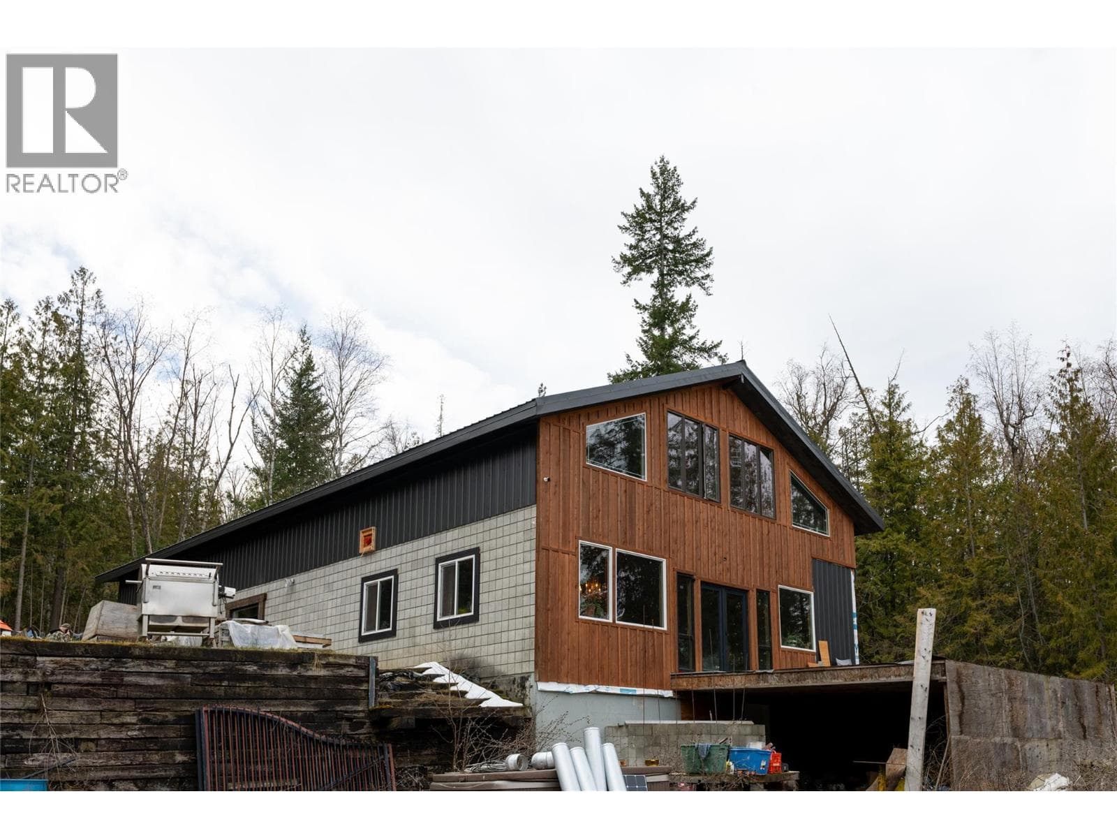 3 bed 3 bath single family at 1546 Blind Bay Road — $875,000