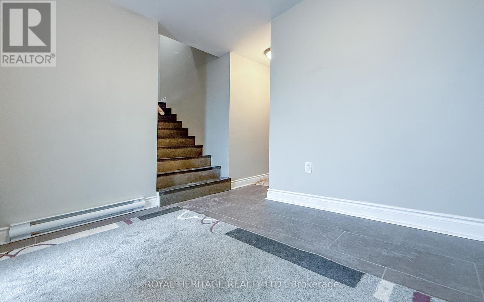 100 CROMWELL AVENUE photo 2