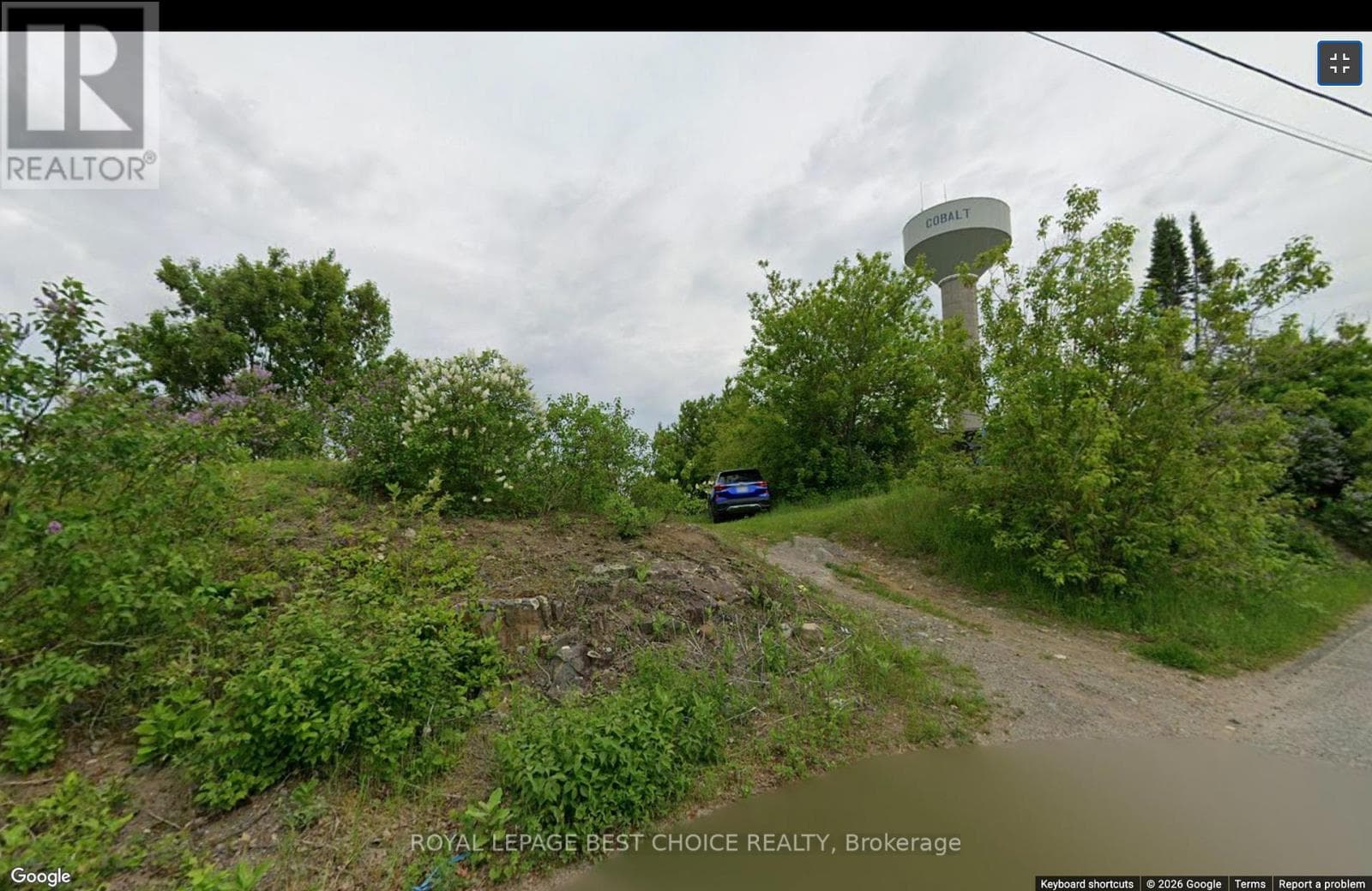 28 LAIRD CRESCENT photo 3