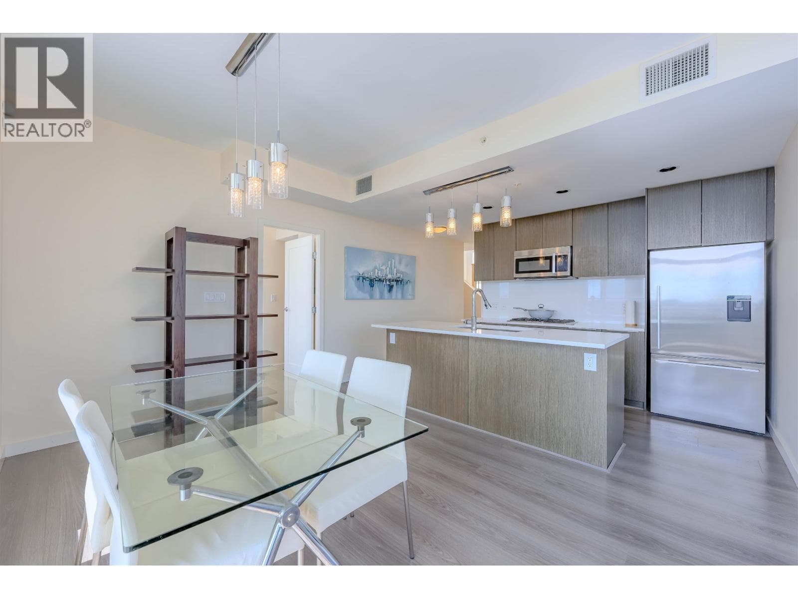 PH 1705 8677 CAPSTAN WAY photo 2