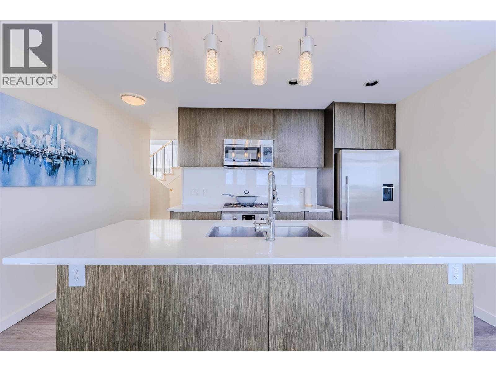 PH 1705 8677 CAPSTAN WAY photo 4