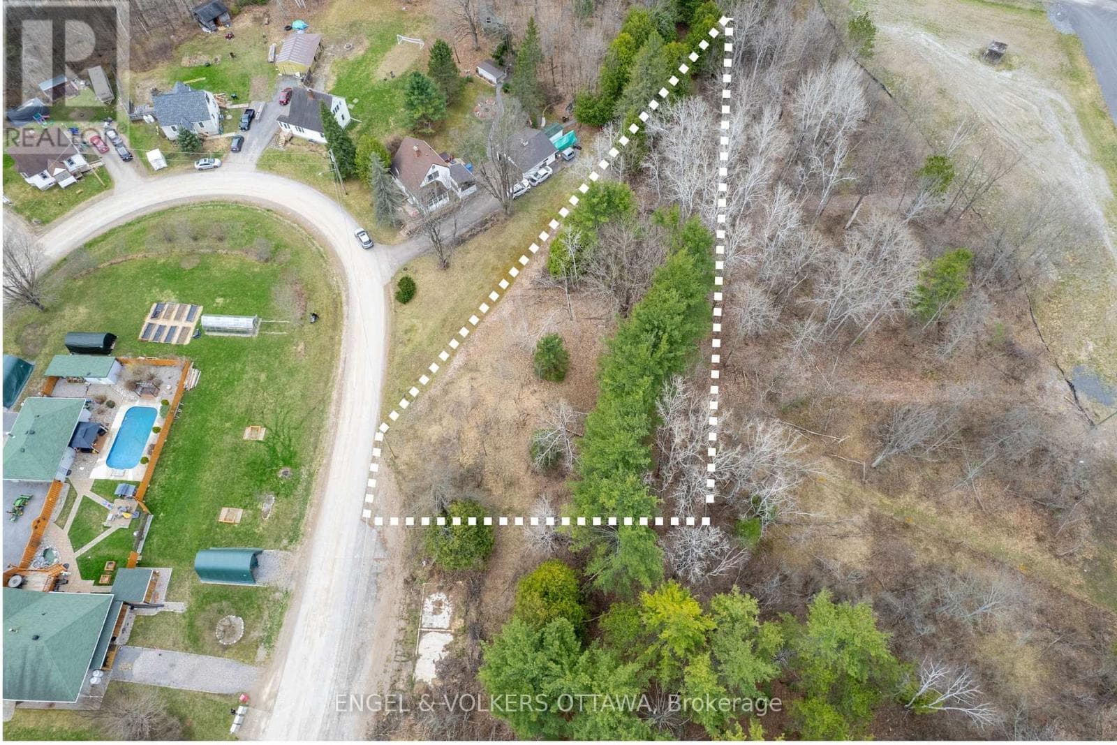 LOT 9 DEVLIN CRESCENT photo 4