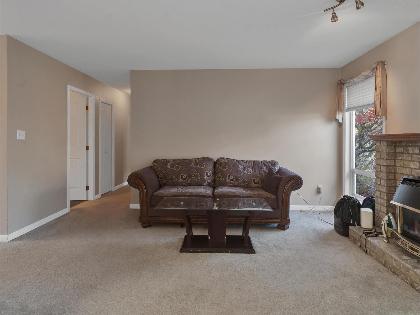 32337 NAKUSP DRIVE photo 4