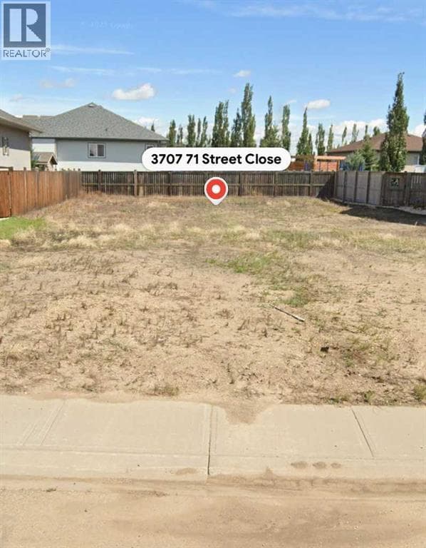 3707 71 St. Close