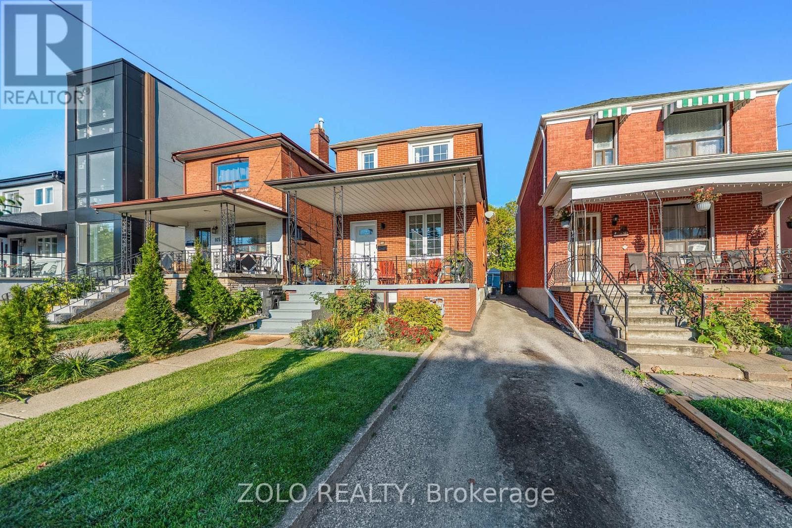 163 CEDRIC AVENUE photo 2