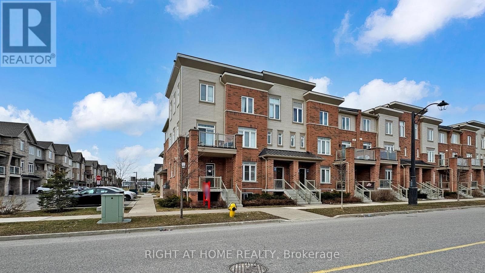 3 bed 2 bath single family at 16 - 2710 WILLIAM JACKSON DRIVE E — $585,000