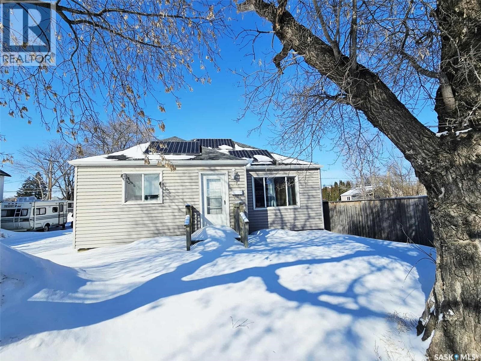 3 bed 1 bath single family at 201 Broadway STREET W — $160,000