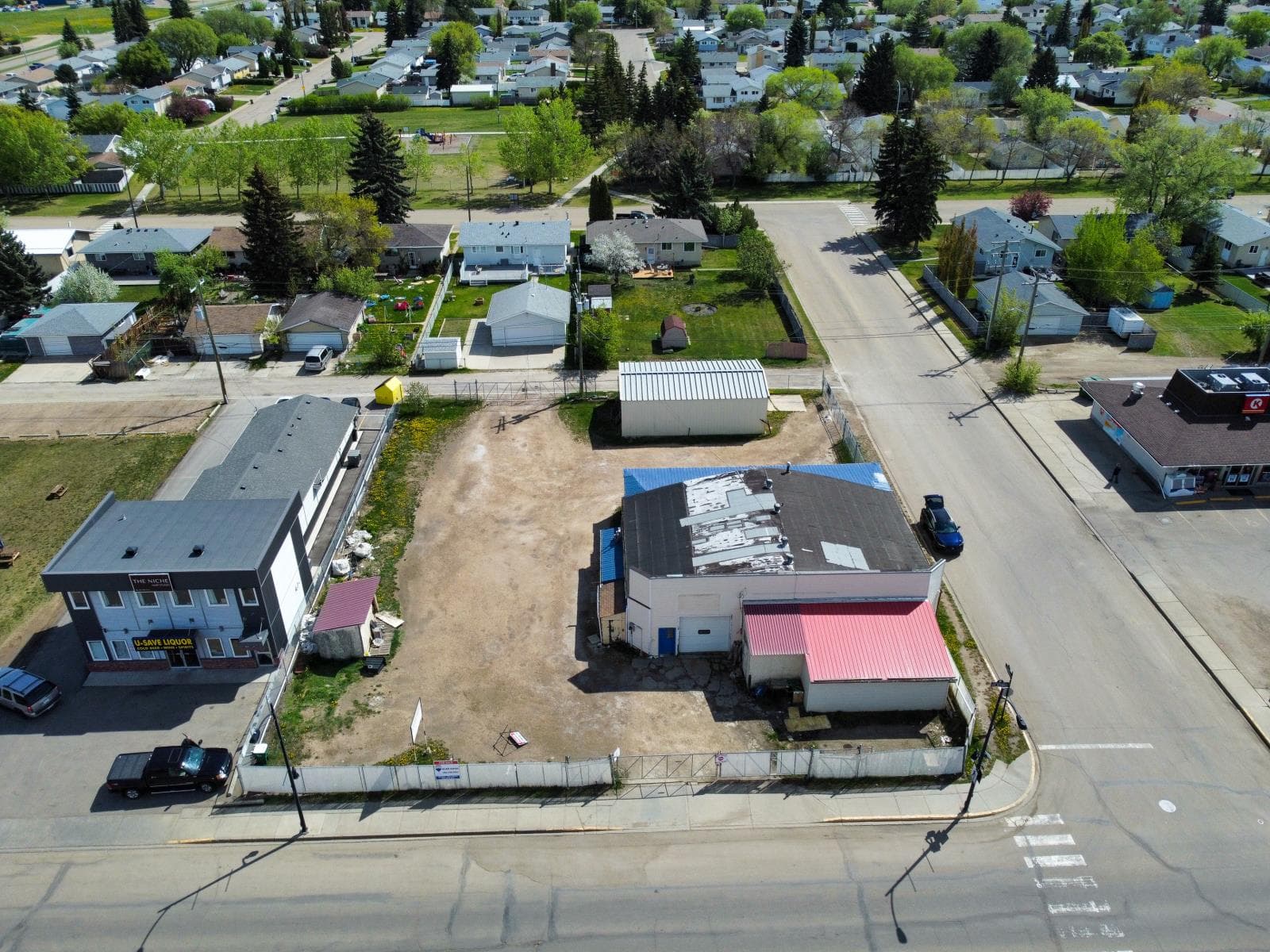 9903 100 Street — photo 2