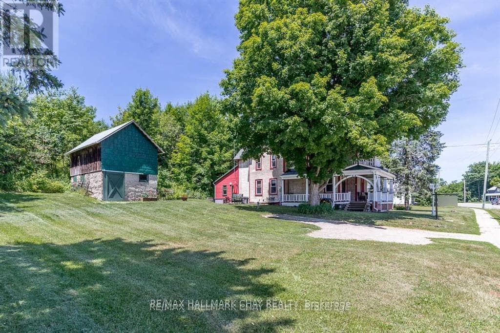3 bed 2 bath single family at 4514 PENETANGUISHENE ROAD — $739,000