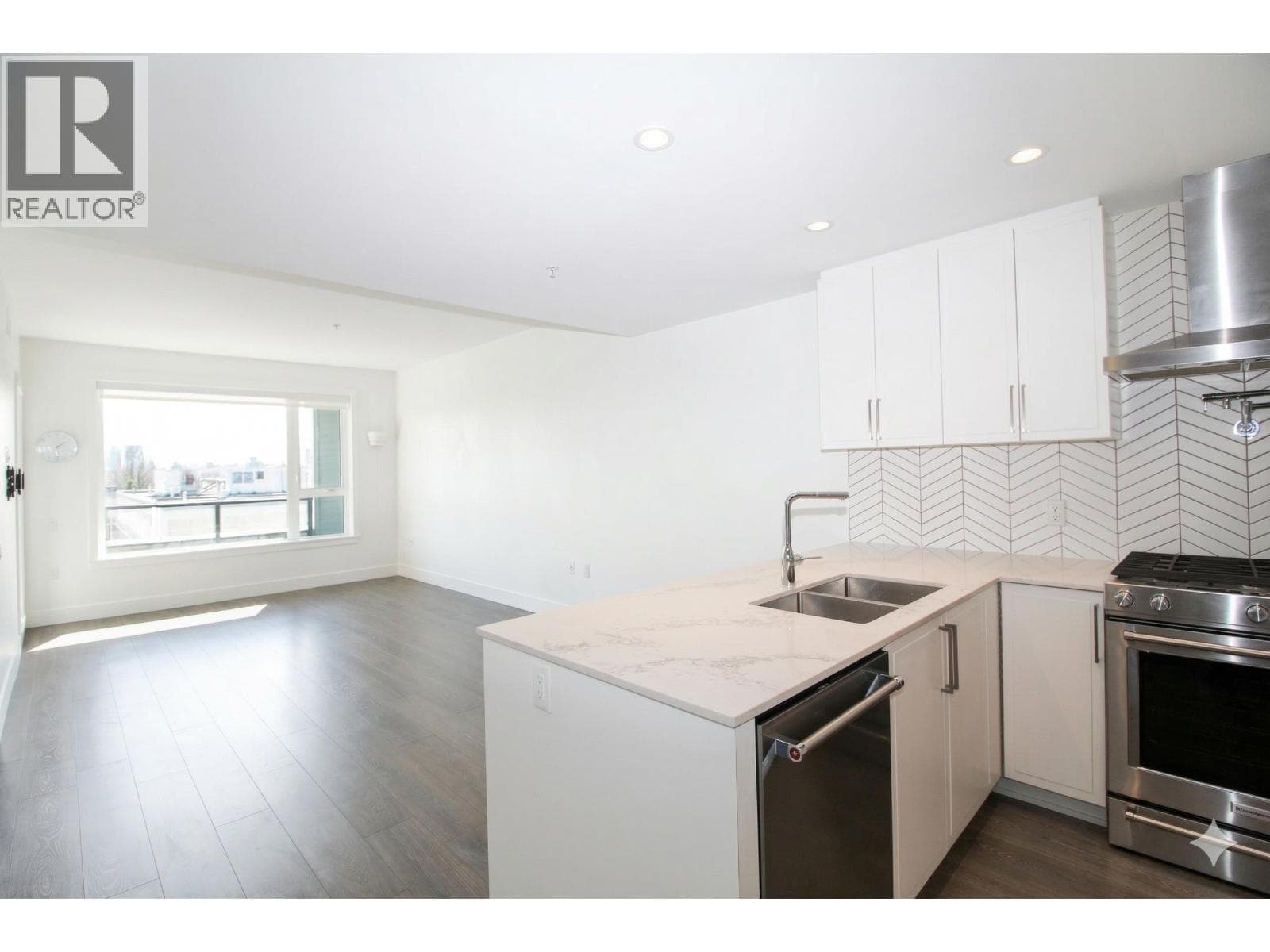 509 4477 HASTINGS STREET photo 4
