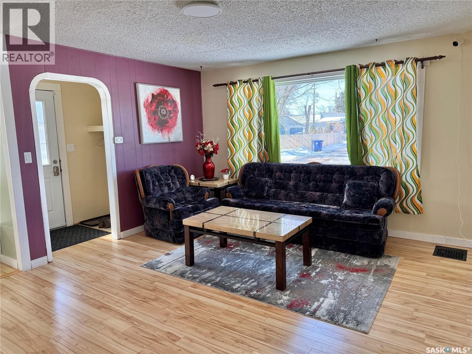 205 1st STREET E photo 3