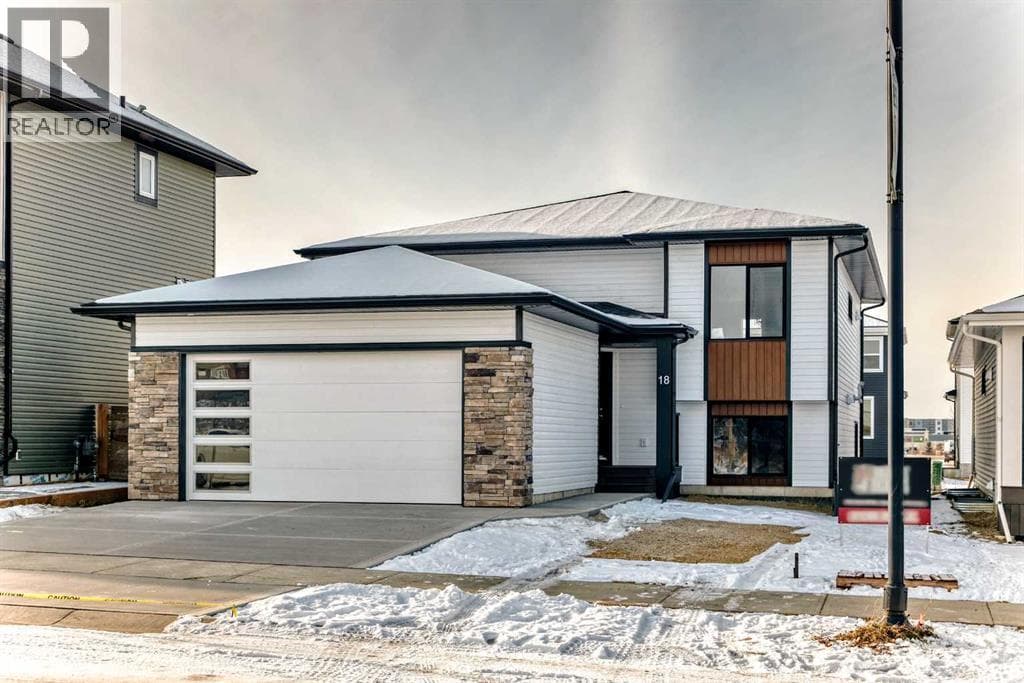 18 Tagish Avenue — photo 2