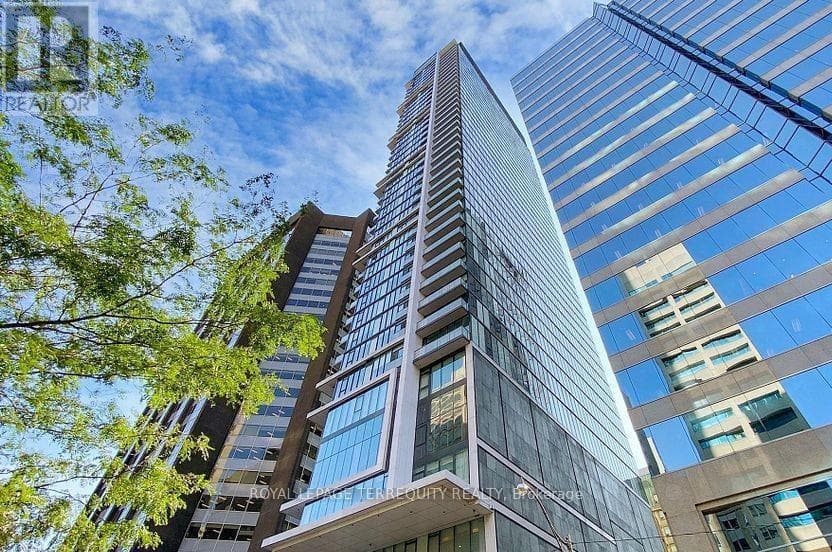2 bed 1 bath single family at PH101 - 426 UNIVERSITY AVENUE — $499,000
