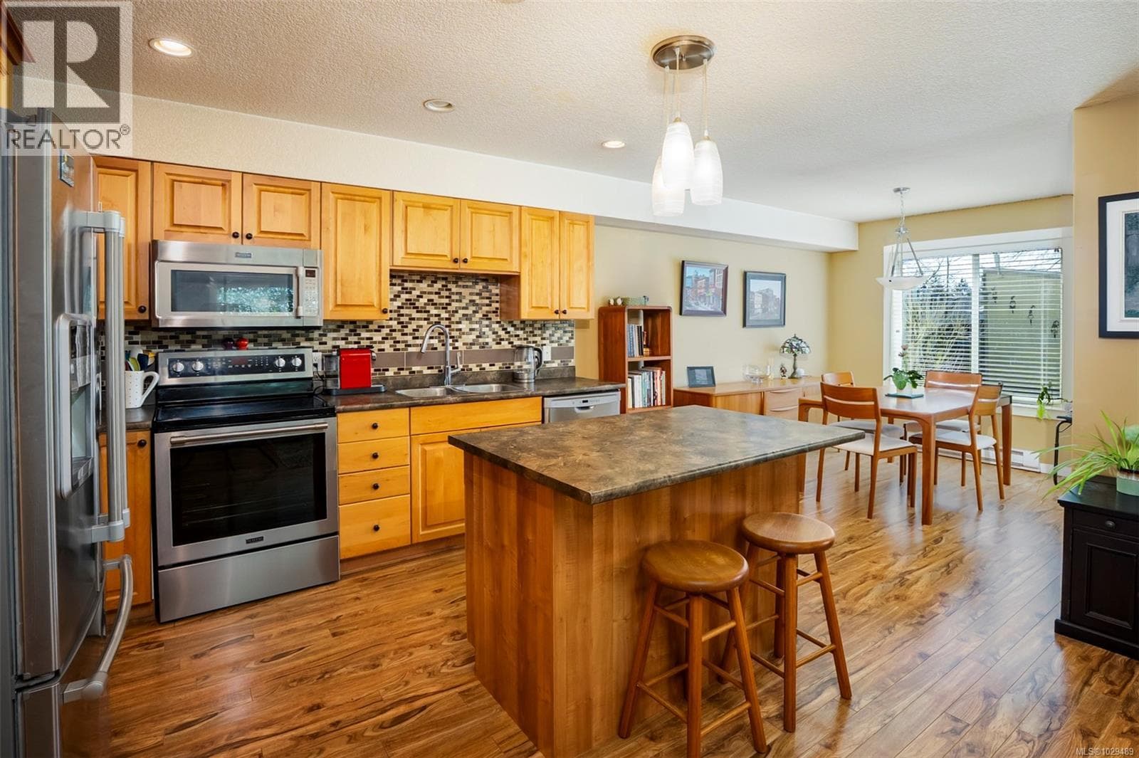 1847 White Blossom Way photo 2