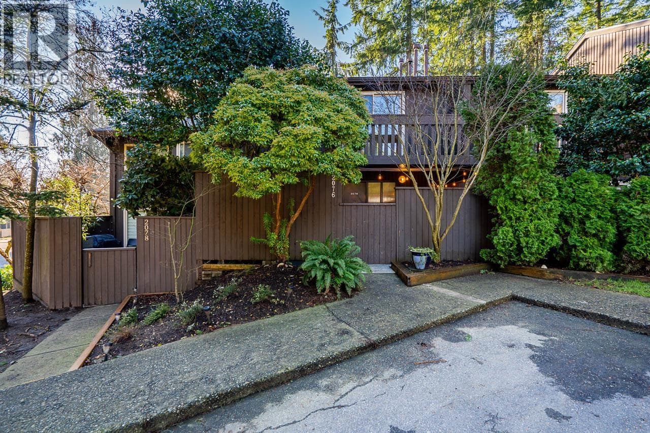 2076 PURCELL WAY photo 2