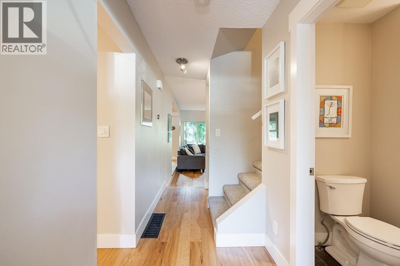 2076 PURCELL WAY photo 5