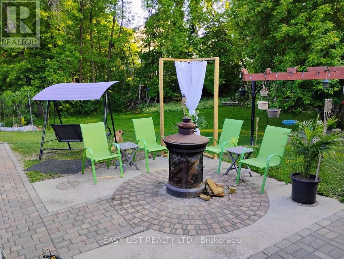 4 bed 3 bath single family at 516 BAY STREET — $555,000