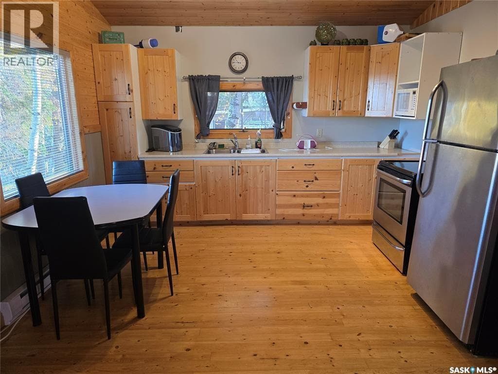 207 PINE DRIVE — photo 3