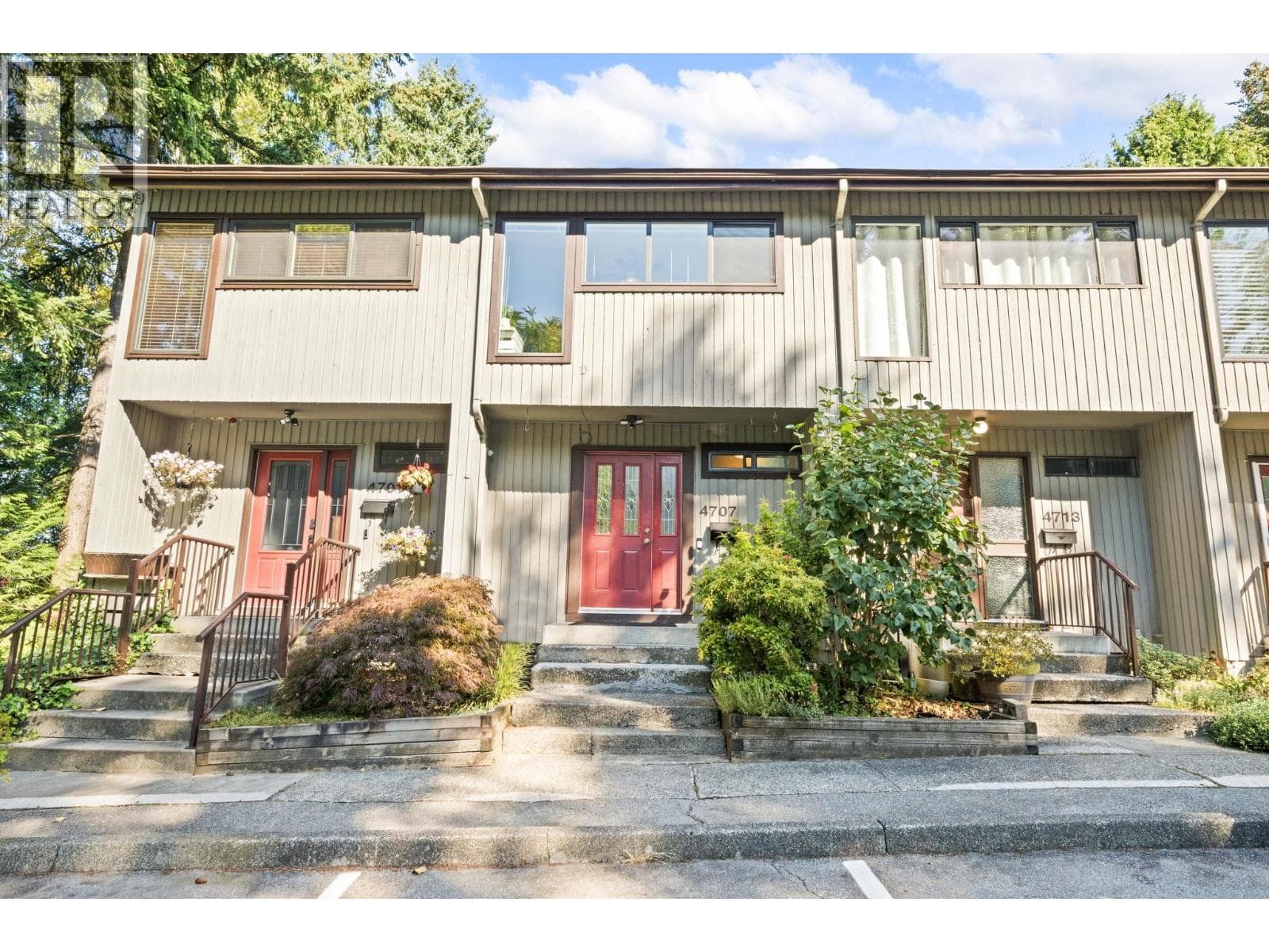 3 bed 3 bath single family at 4707 CEDARGLEN PLACE — $949,000