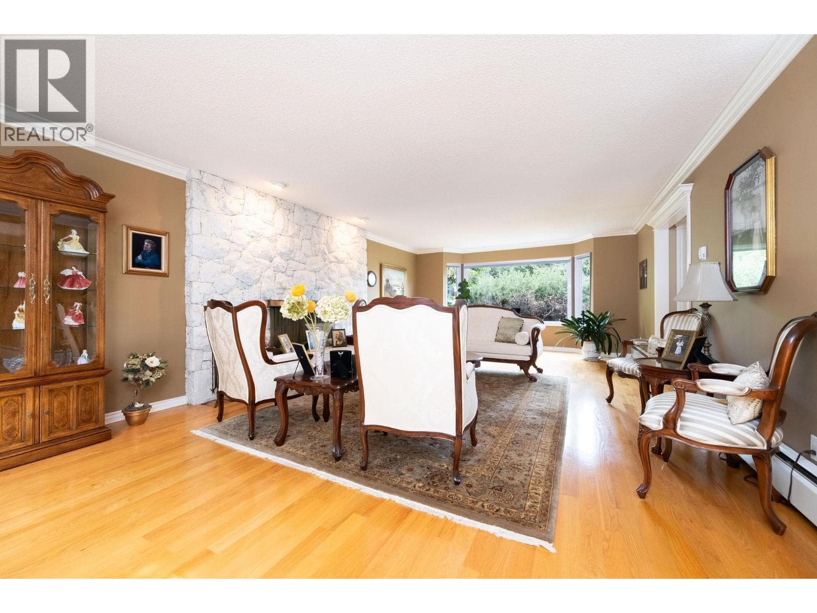 6350 BUCKINGHAM DRIVE photo 5