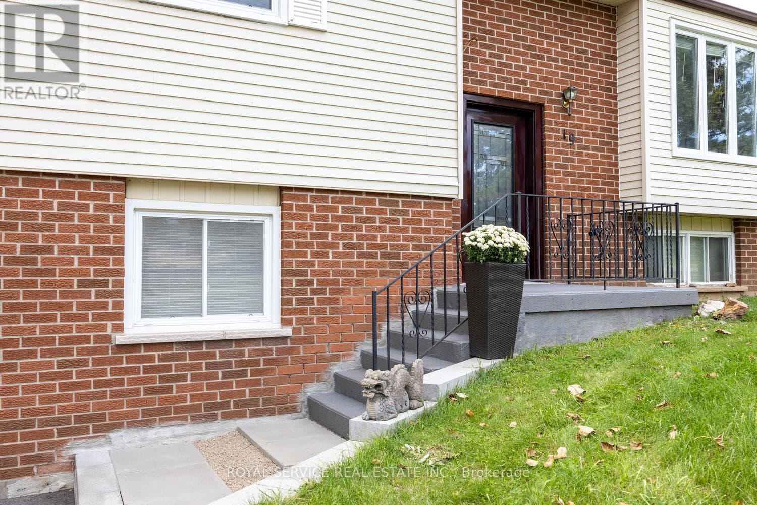 19 PROPP DRIVE photo 4