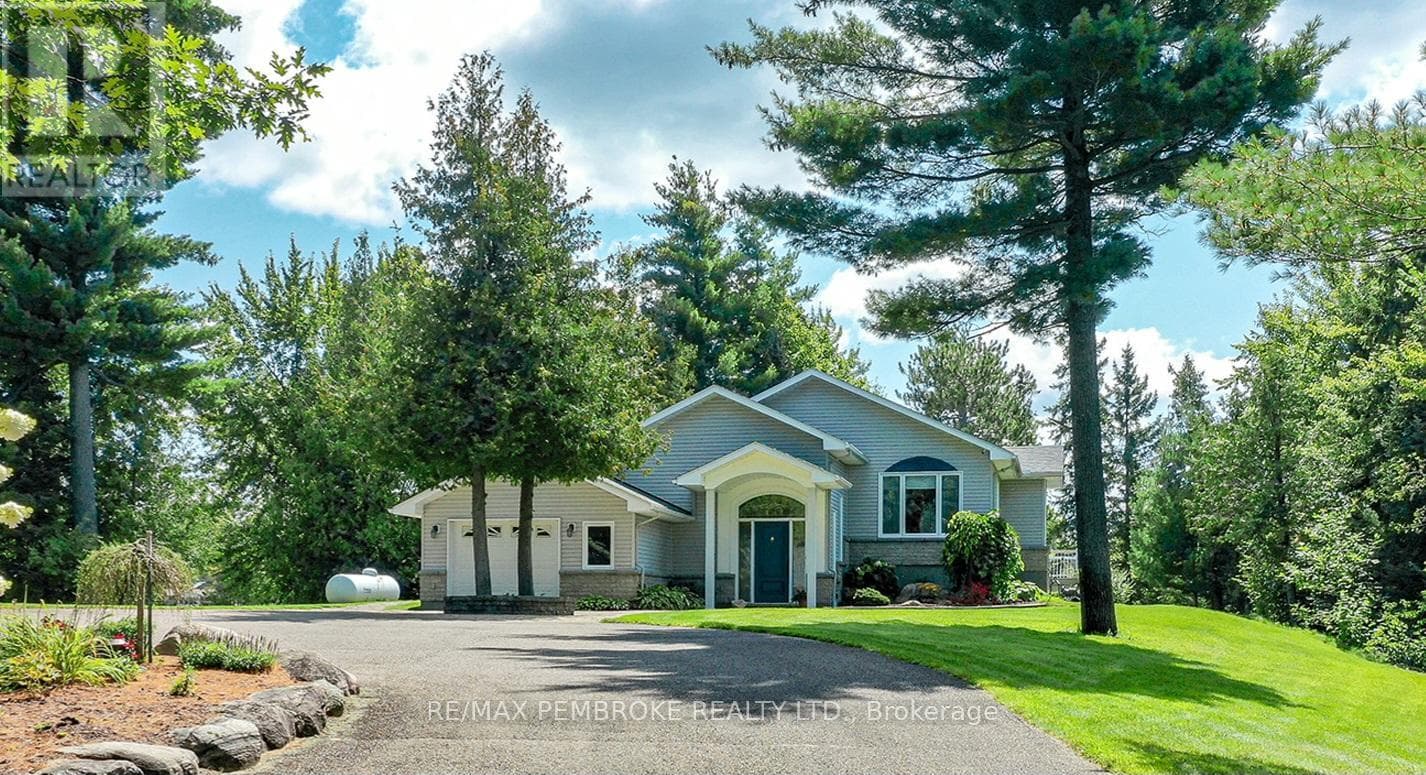 3 bed 3 bath single family at 115 ISLAND VIEW DRIVE — $1,490,000
