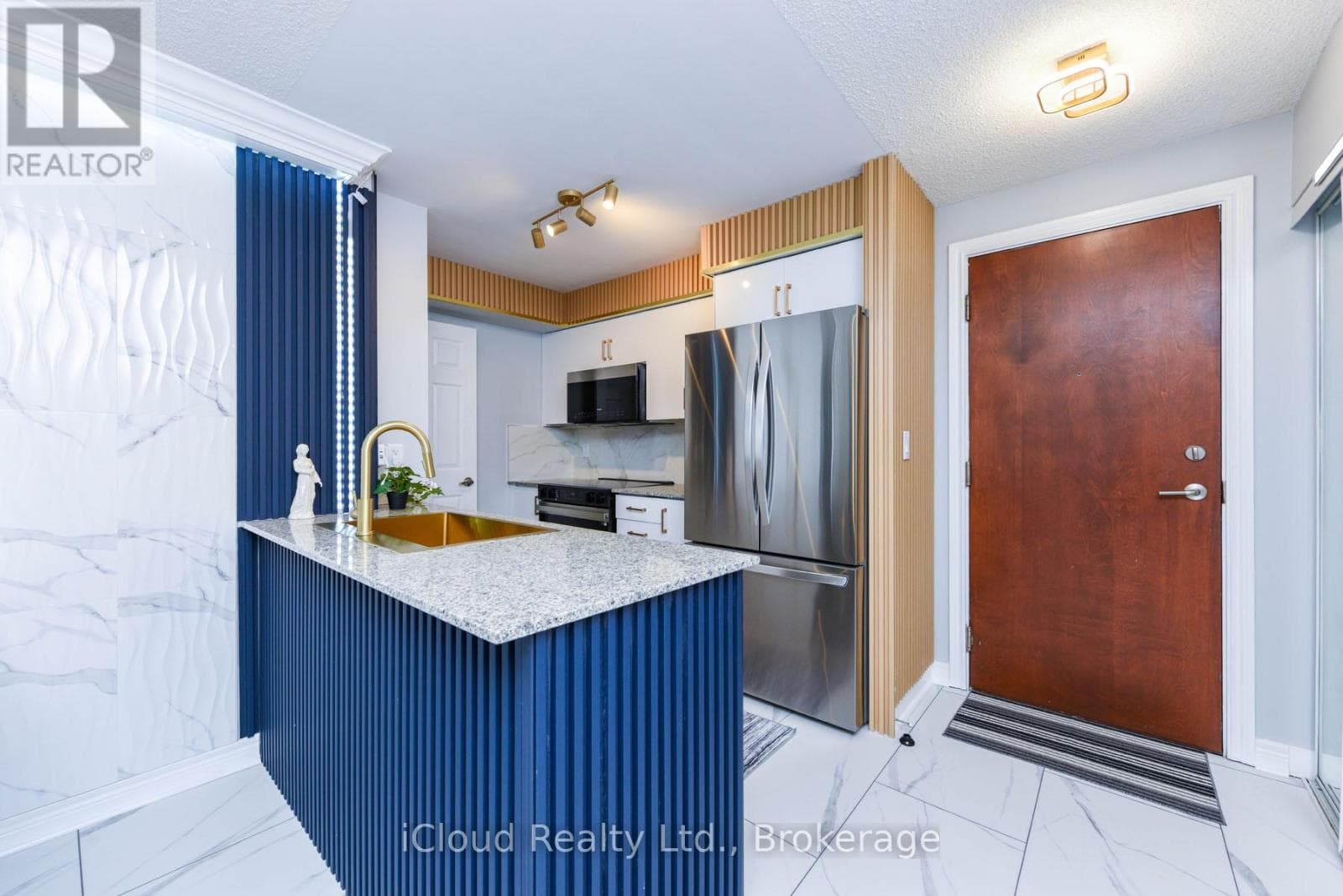 3114 - 310 BURNHAMTHORPE ROAD W photo 4