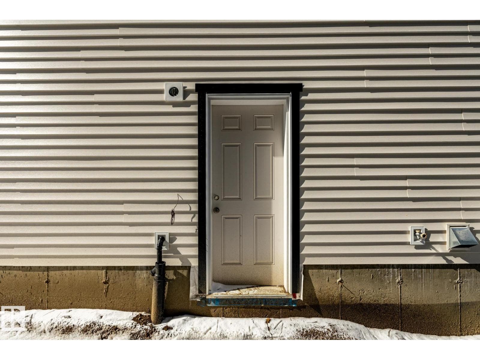 235 157 AV NE photo 2