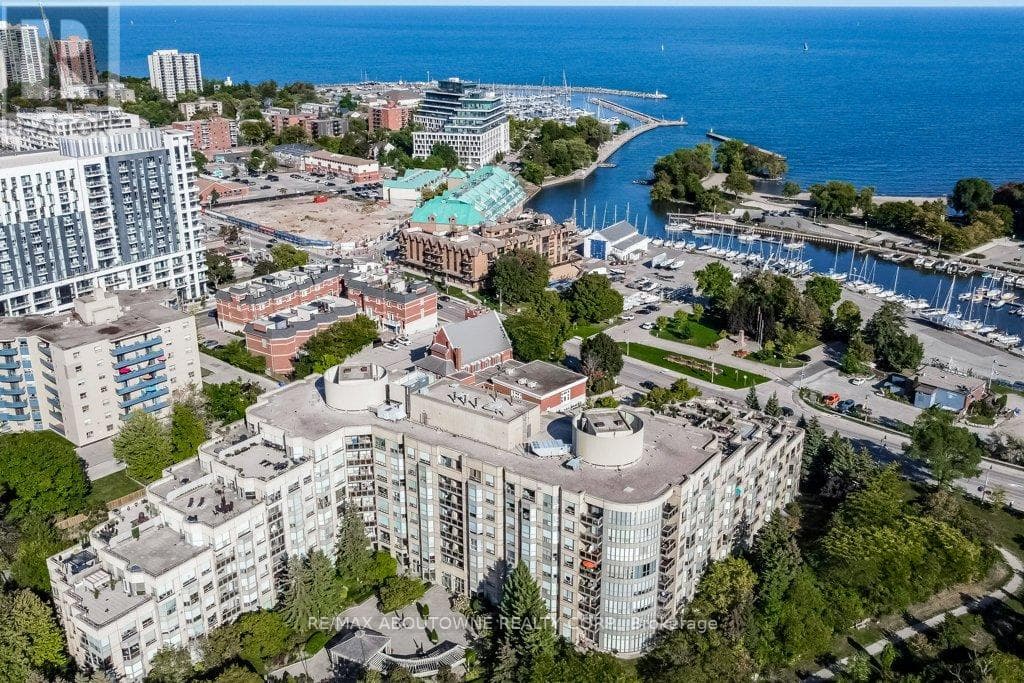 2 bed 2 bath single family at 519 - 2511 LAKESHORE ROAD W — $1,374,000