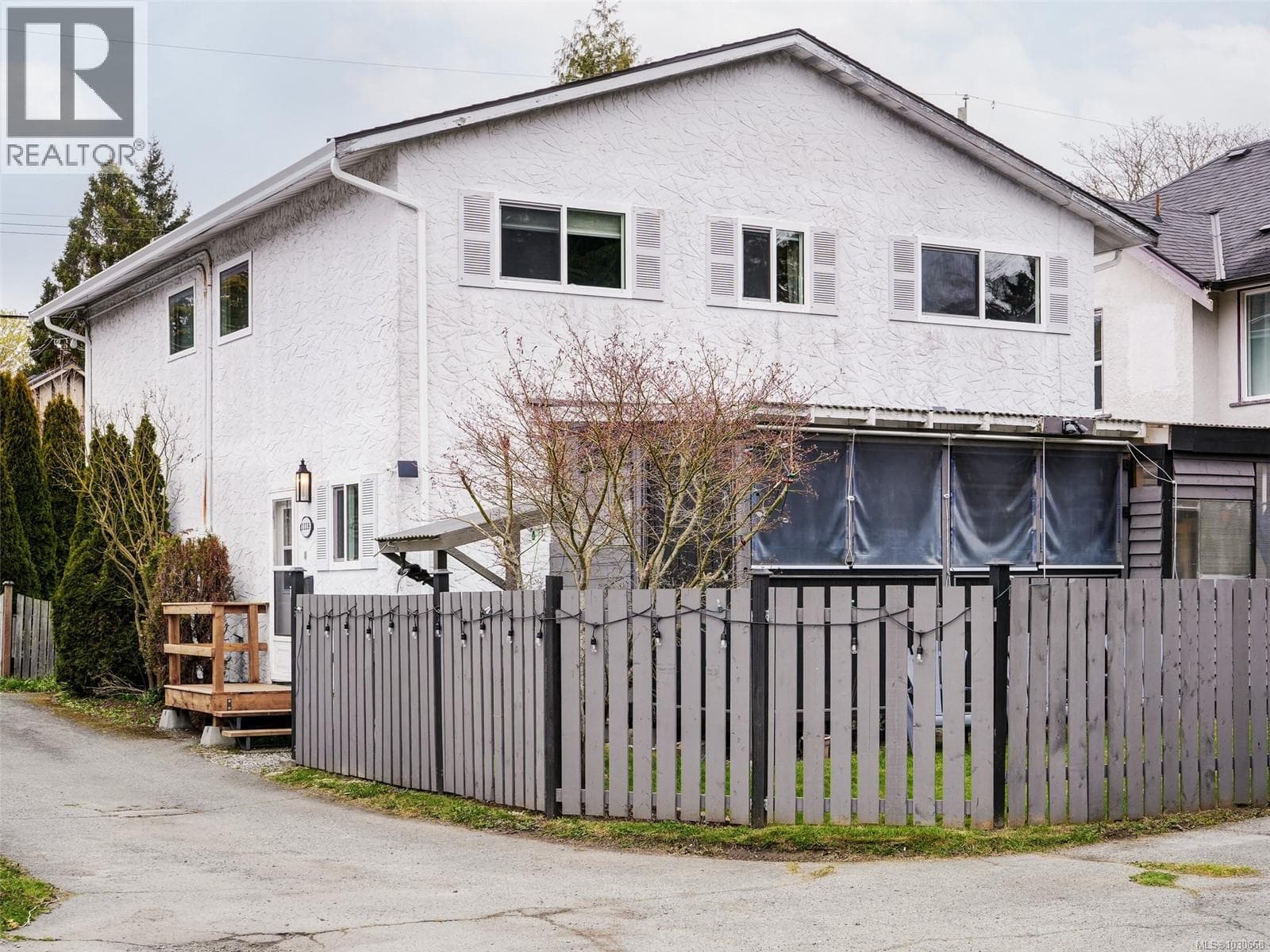 3 bed 2 bath single family at 1119 Wychbury Ave — $699,000
