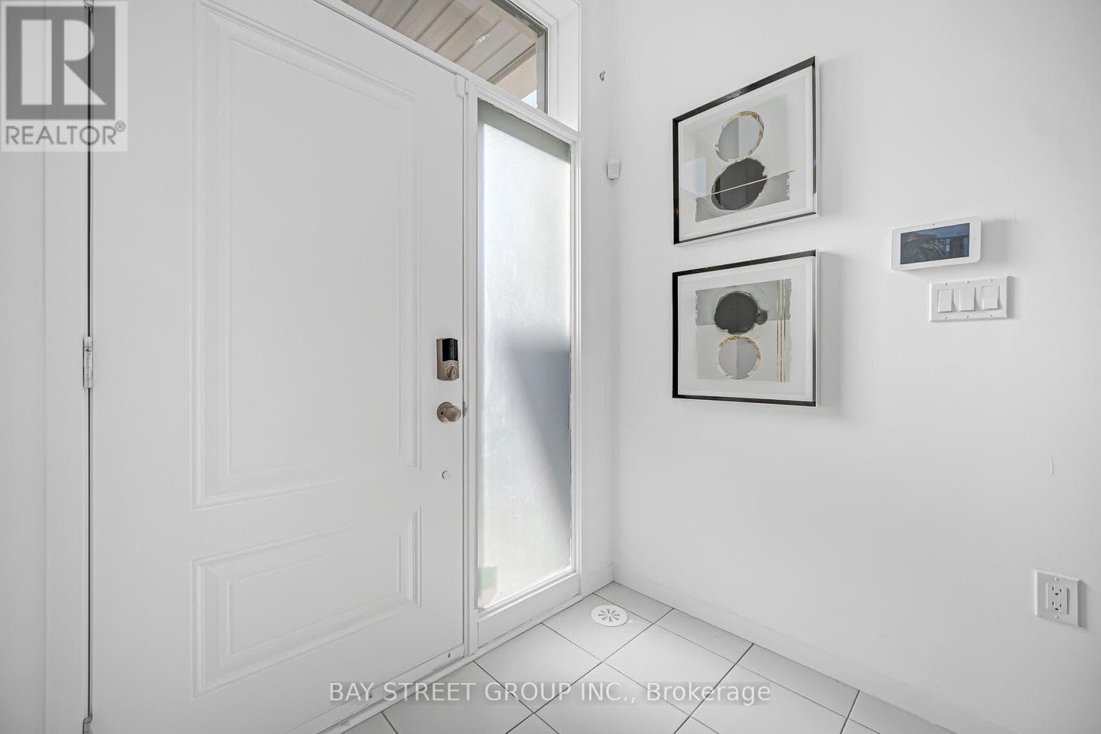 27 ARMILLO PLACE photo 2