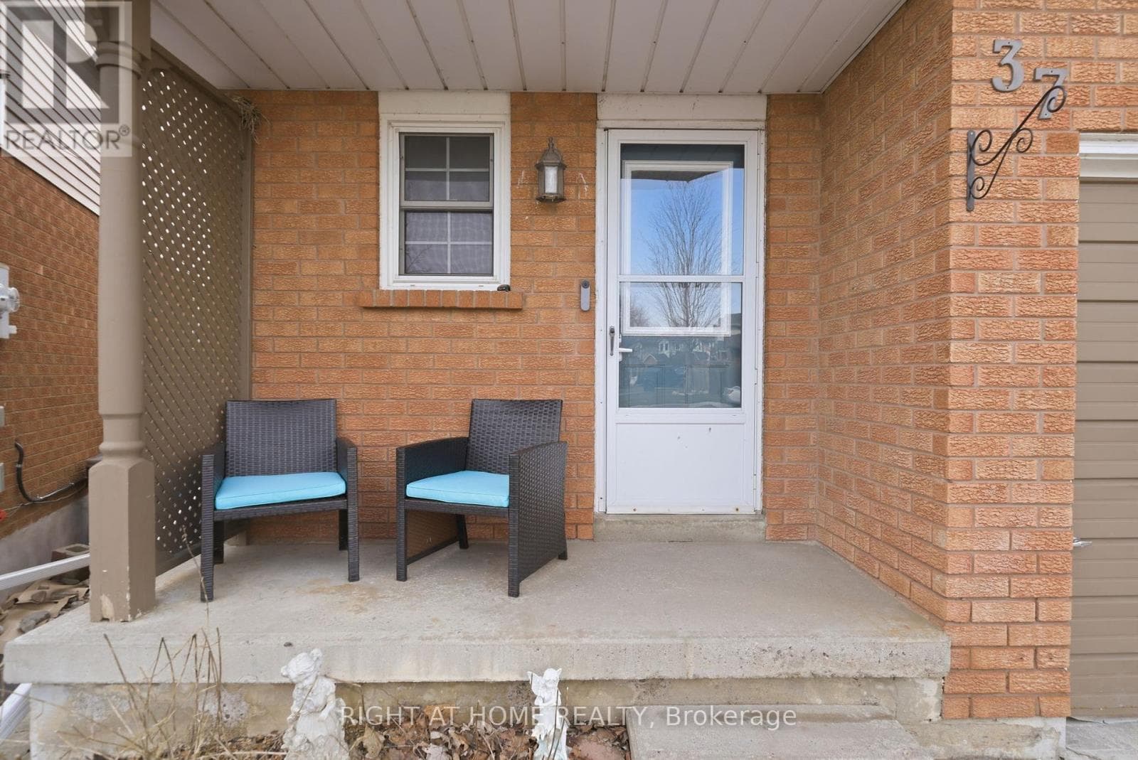 37 BEECHNUT CRESCENT photo 3