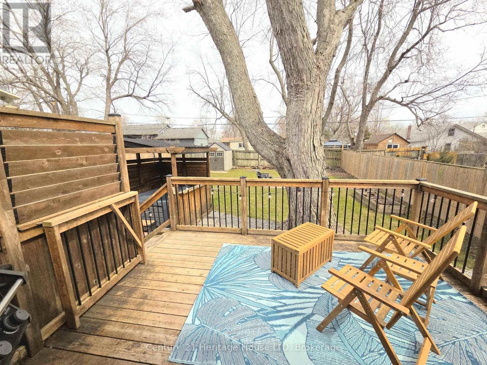 552 LAKEVIEW ROAD E photo 4