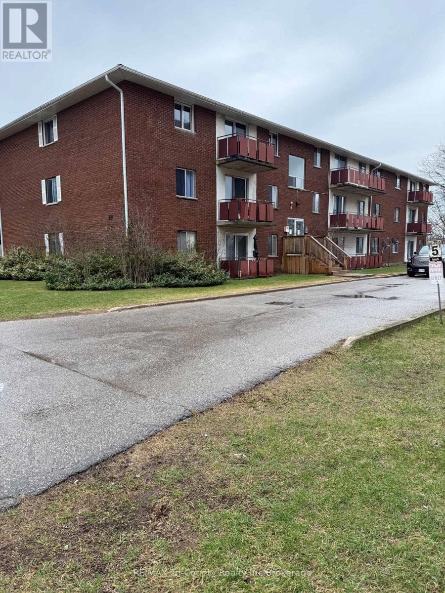 2 bed 1 bath single family at 302 - 191 LISGAR AVENUE — $179,000