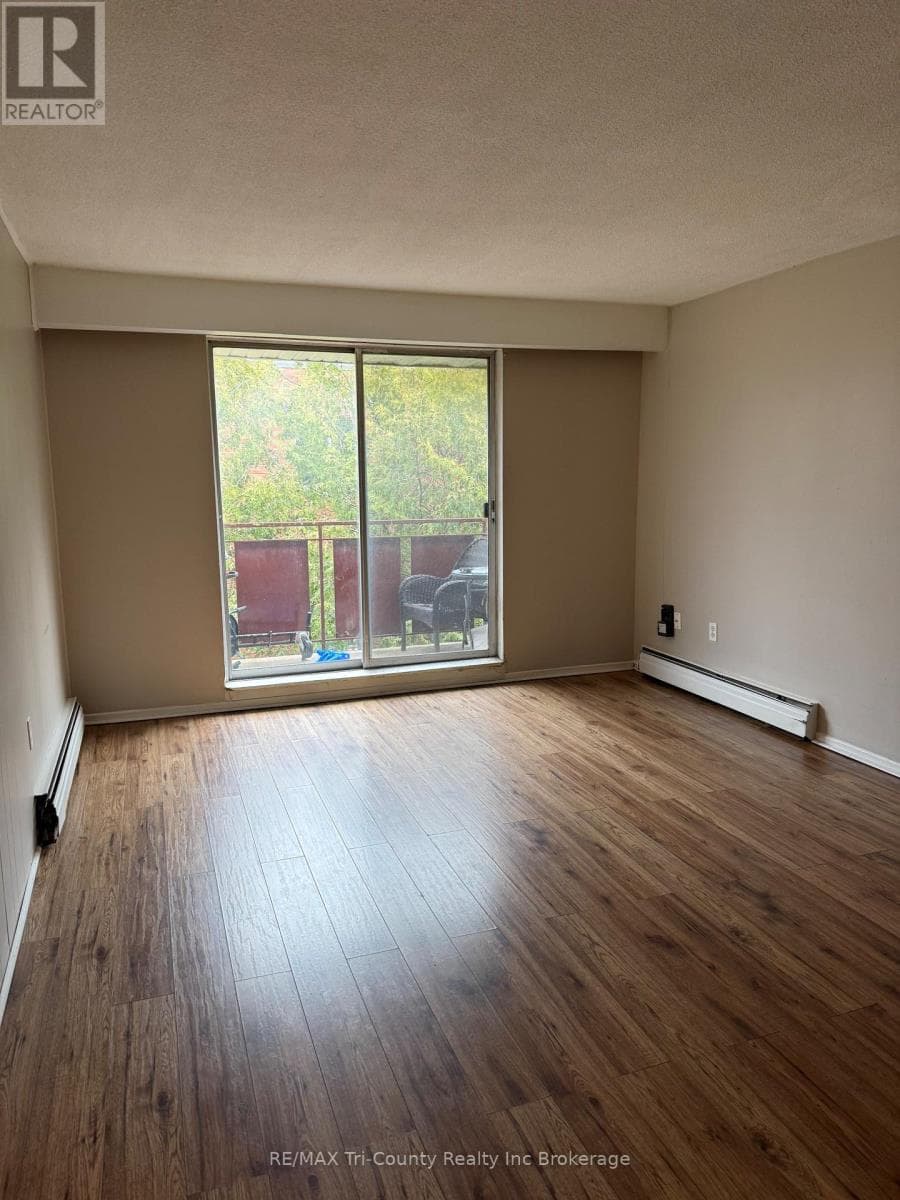 302 - 191 LISGAR AVENUE photo 5