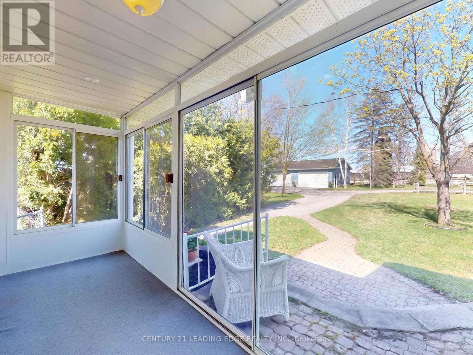 362 VICTORIA ROAD photo 5