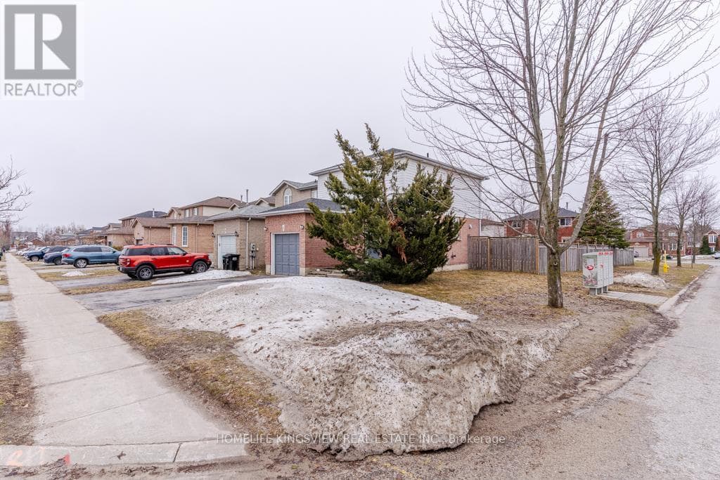 1 CHARLESON DRIVE photo 3