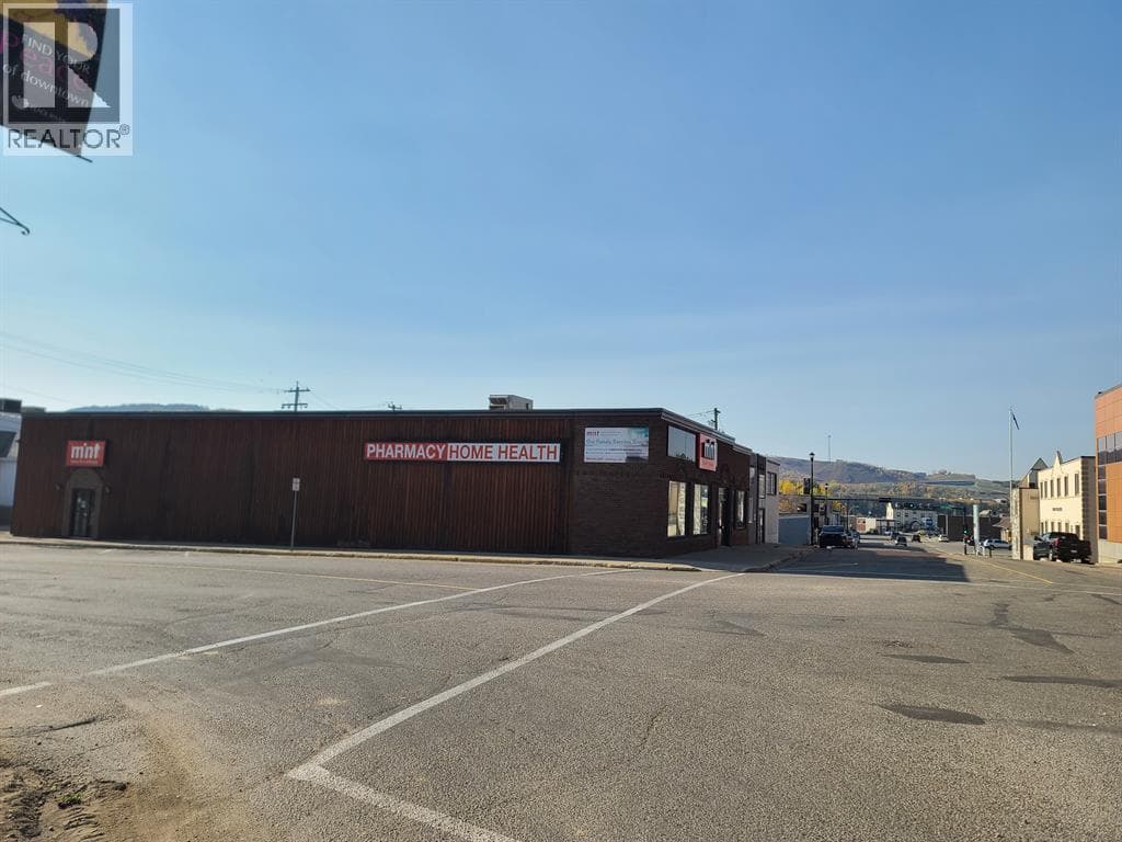 10013 100 Avenue — photo 3