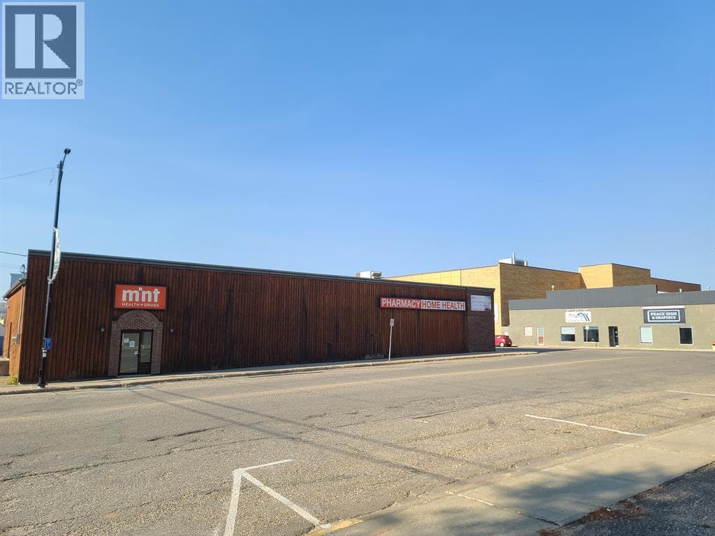 10013 100 Avenue — photo 4