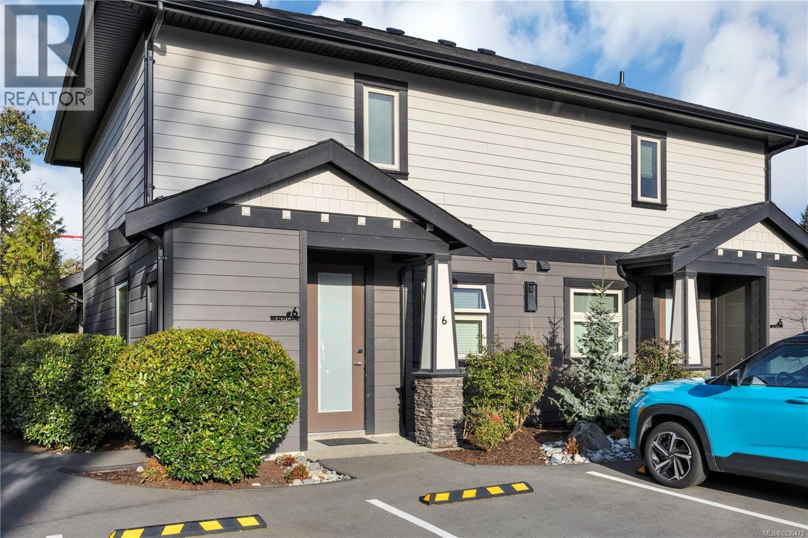 2 bed 2 bath single family at 6 1175 RESORT Dr — $599,900