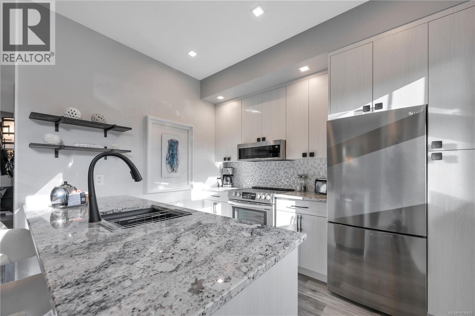 6 1175 RESORT Dr photo 3