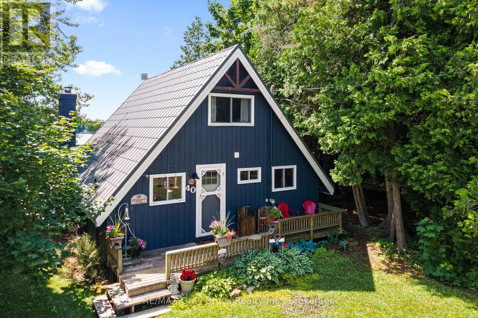 3 bed 1 bath single family at 40 ABERDEEN AVENUE — $735,000