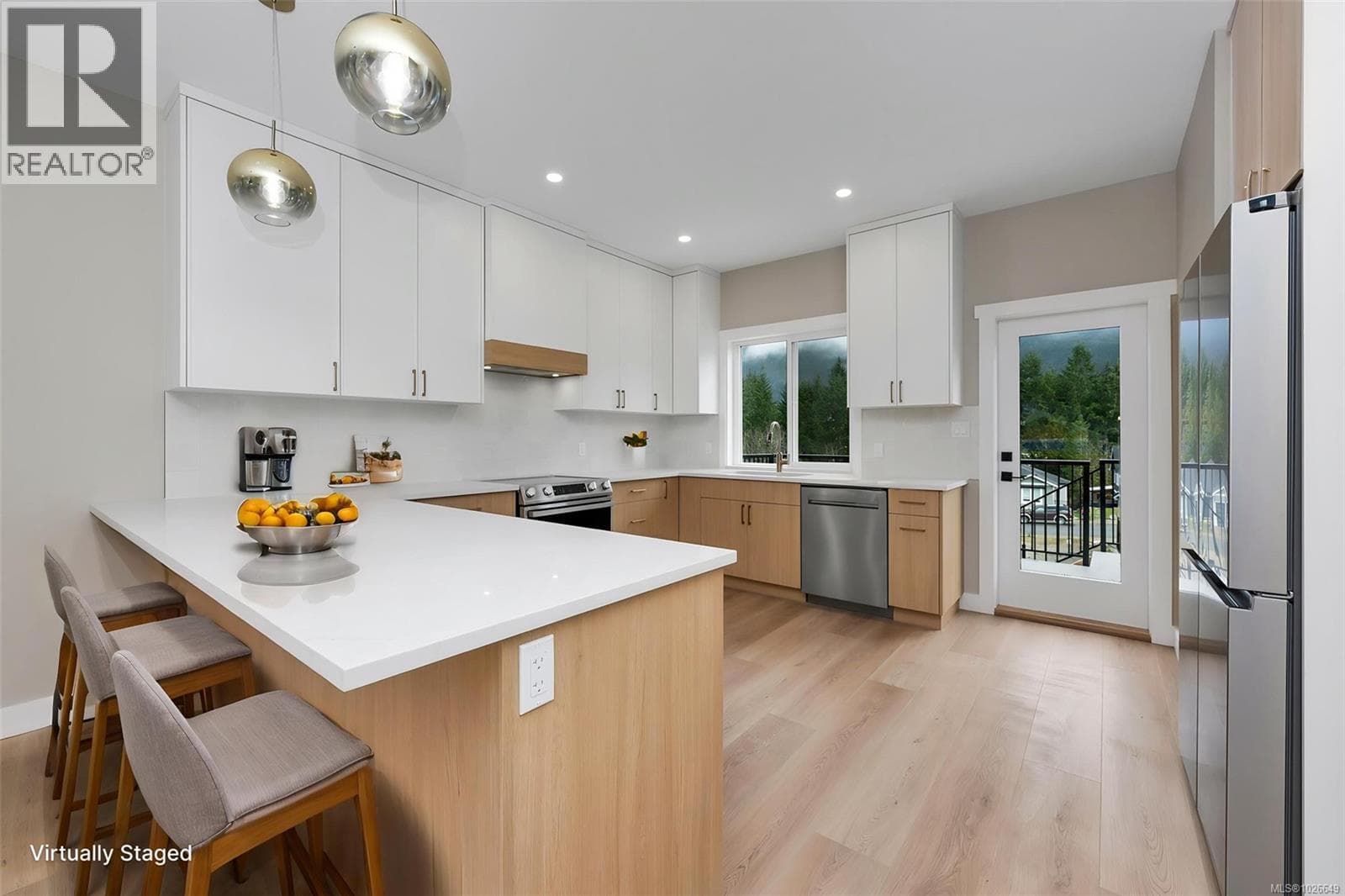 155 Maplewood Rise photo 4