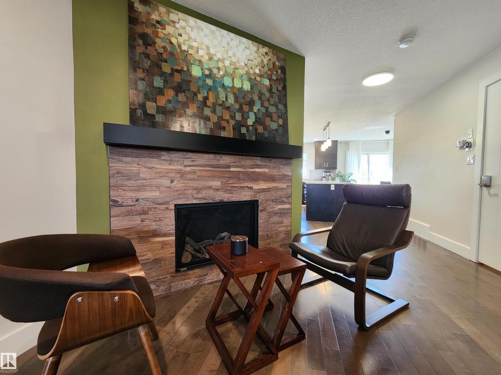 10433 70 AV NW photo 5