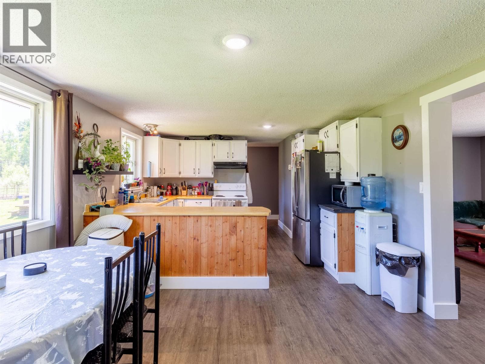 5933 RACEWAY ROAD photo 5