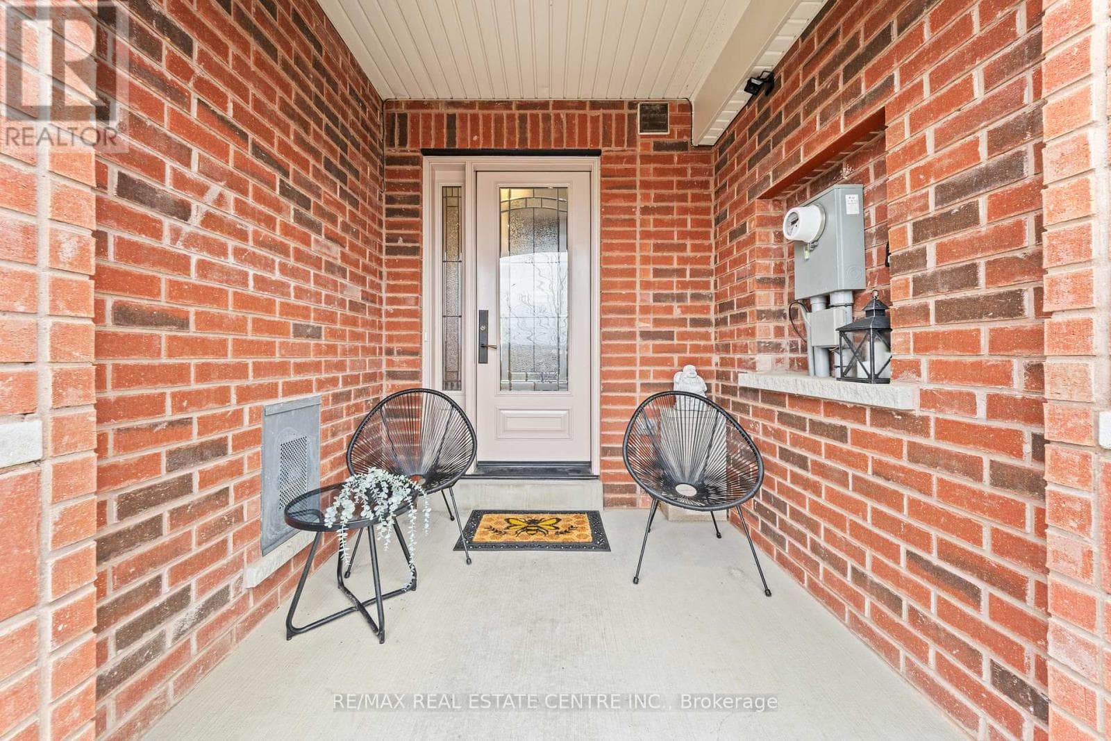 62 SUSSEXVALE DRIVE photo 4