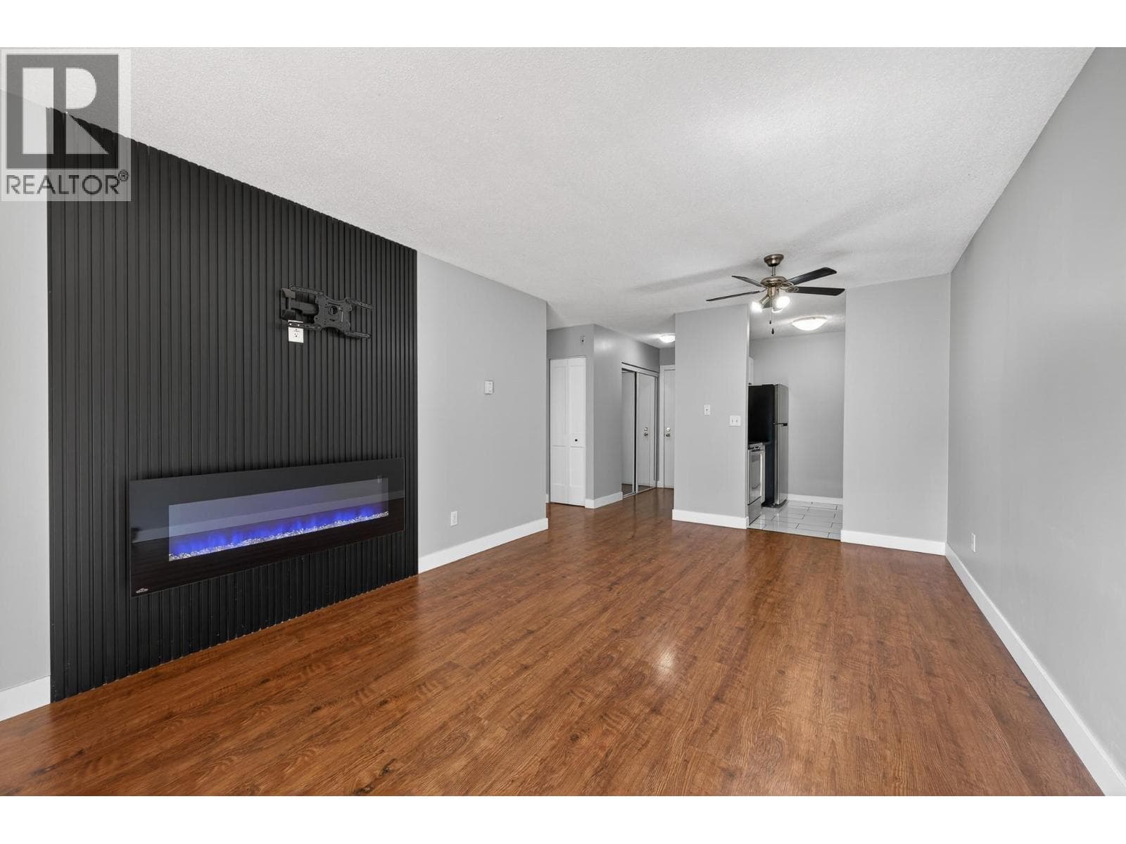751 GRANDVIEW Terrace Unit# 306 photo 4