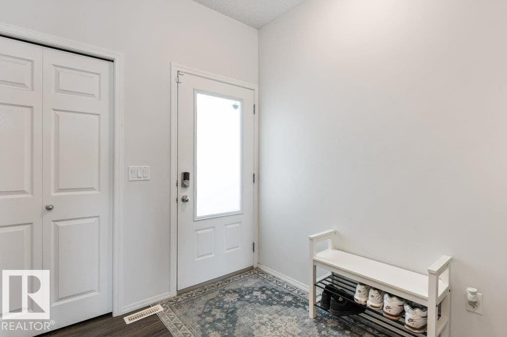9939 222 ST NW photo 2