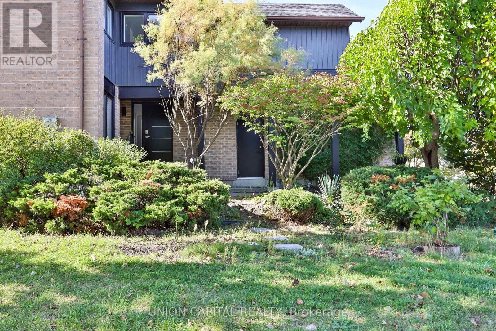 3 bed 4 bath single family at 168 KINGSBRIDGE GARDEN CIRCLE — $1,150,000