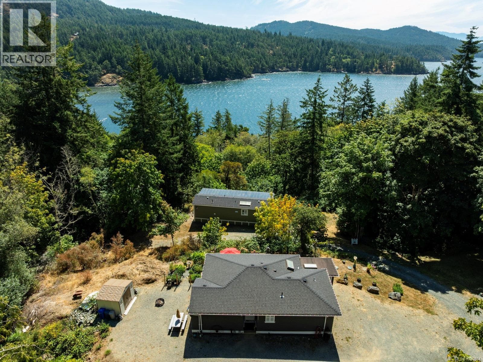 5211 Sooke Rd photo 2